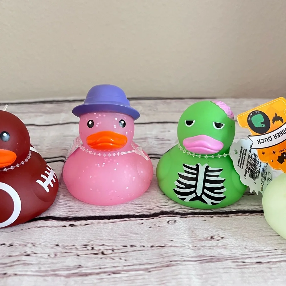 Target Bullseye Playground 2025 Halloween Rubber Ducks Set Of 5🎀